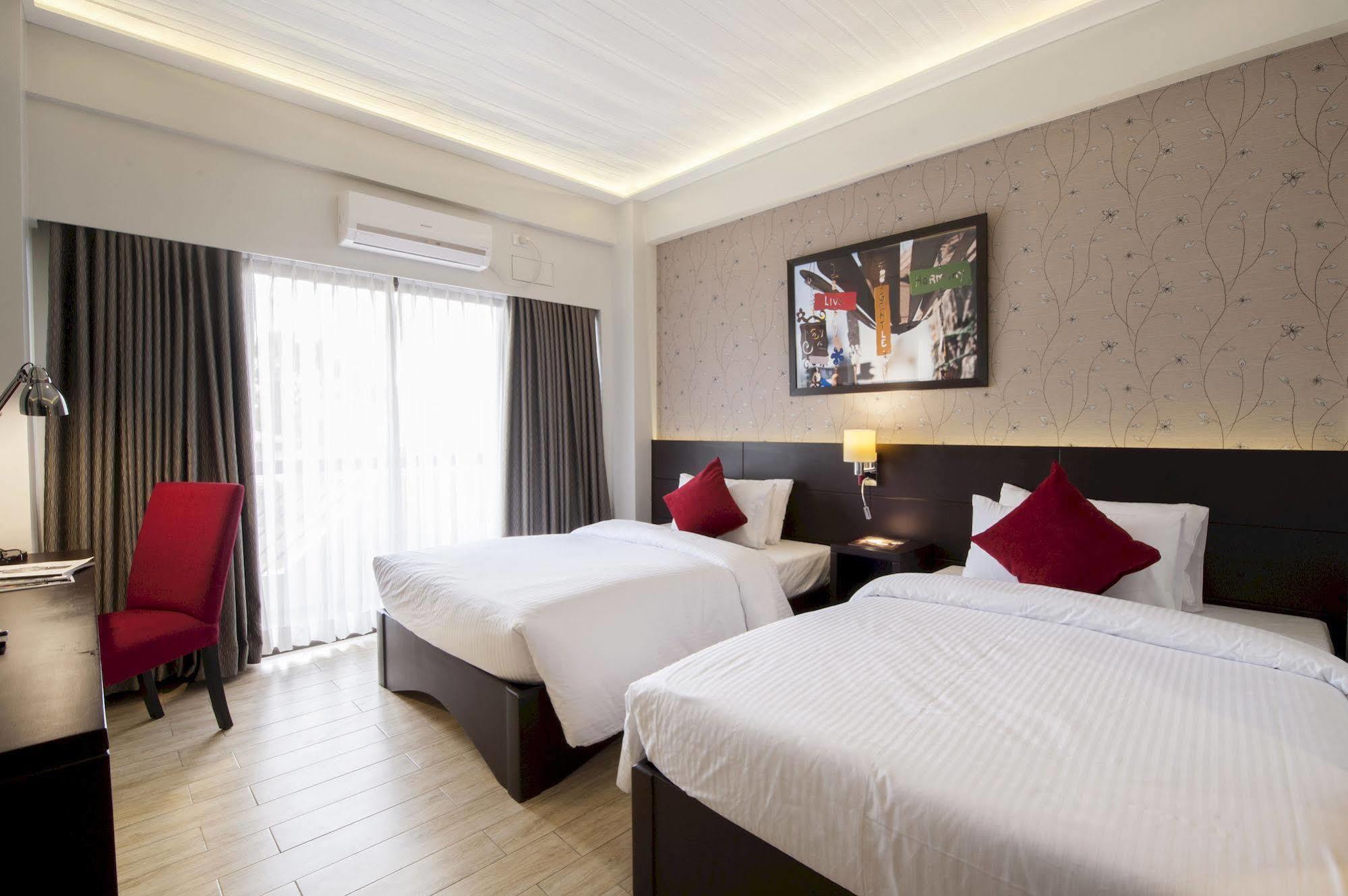 Venus Parkview Hotel Багио Экстерьер фото